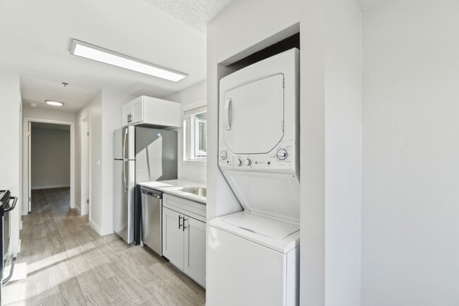 Spinnaker Apartments