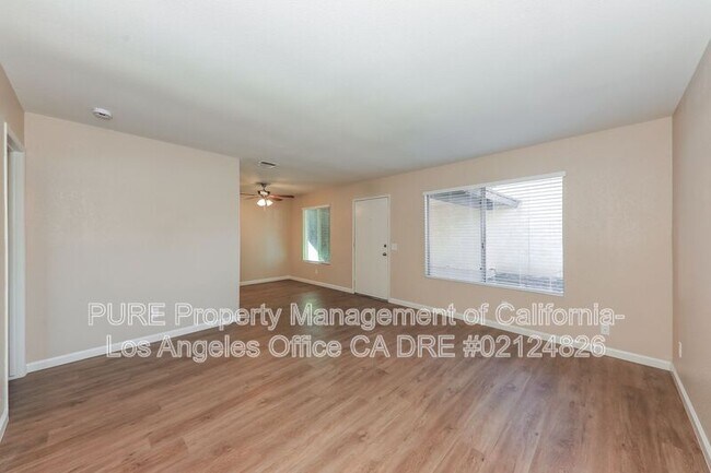 Photo - 23815 Hemlock Ave