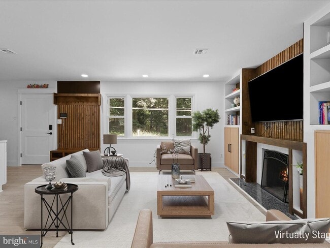 Photo - 11929 Waples Mill Rd