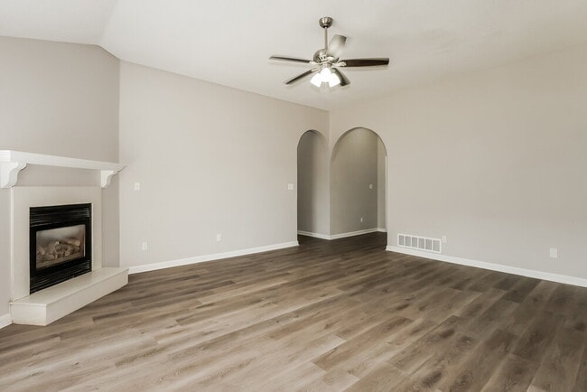 Photo - 10873 E Ridge Dr