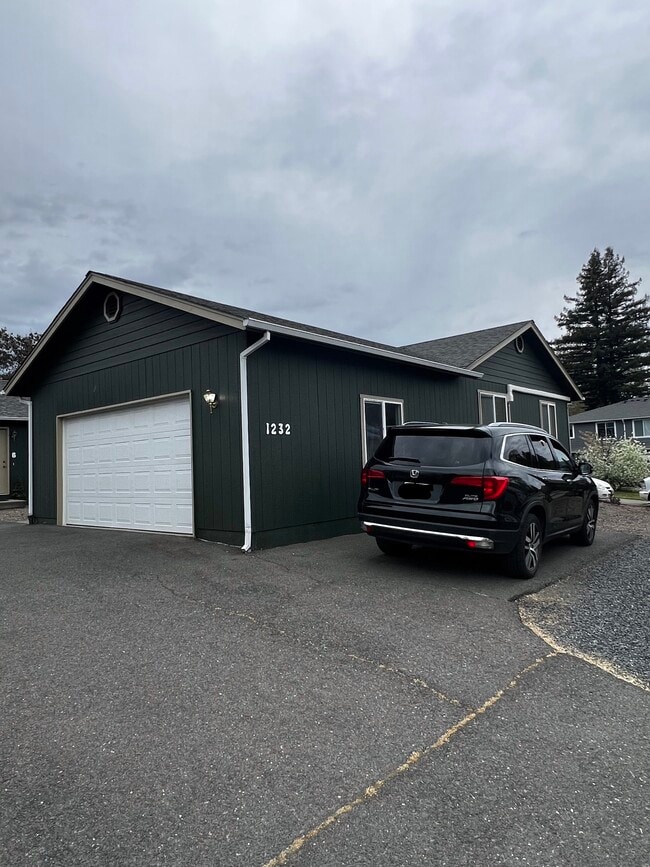 Unit A Garage & Parking Spot - 1232 W Harbeck Rd Unit A