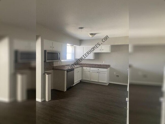 Photo - 5015 Dupont Dr