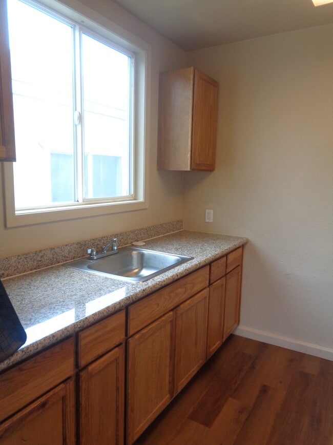 Photo - 649 Elm St Unit 2