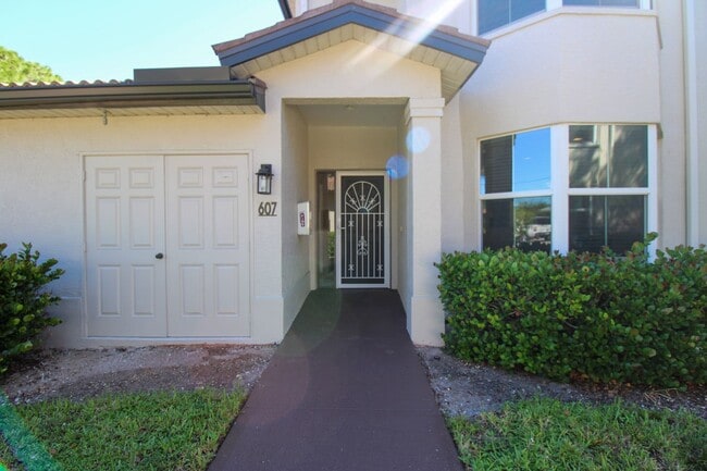 Photo - 600 Diamond Cir