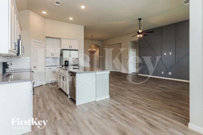 Photo - 2107 Slow Stream Dr