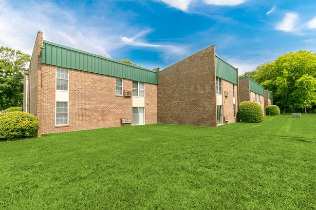 Oakmont North Apartments