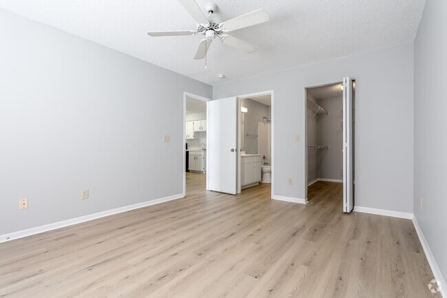 2 BR, 2 BA - 1,000 SF - Bedroom