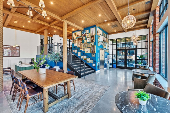 Photo - Commodore Old Town Manchester