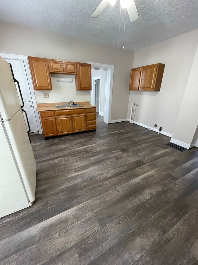 Photo - 934-936 W 5th St Unit 934 W 5th St (Downstairs)