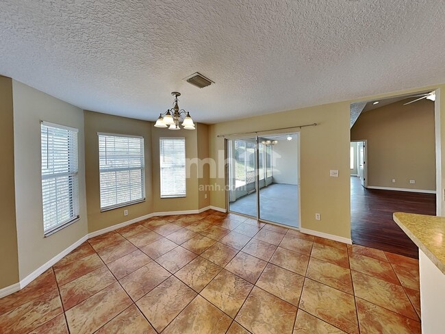 Photo - 315 Morningview Dr