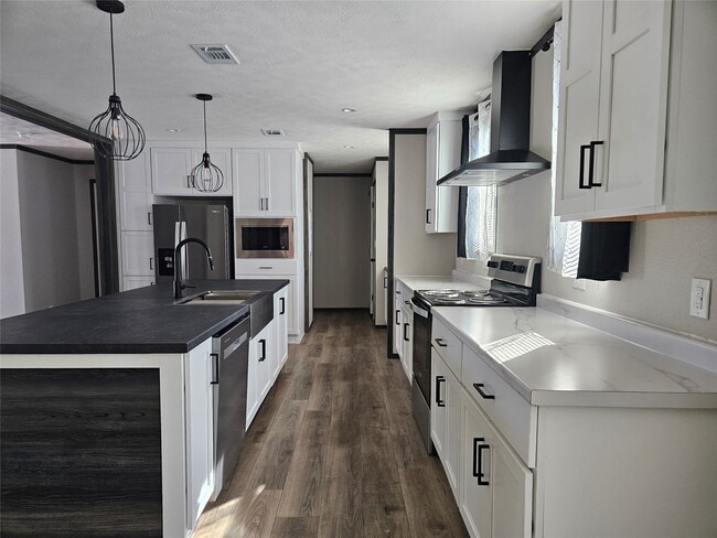 Building Photo - 16854 W Forrestal