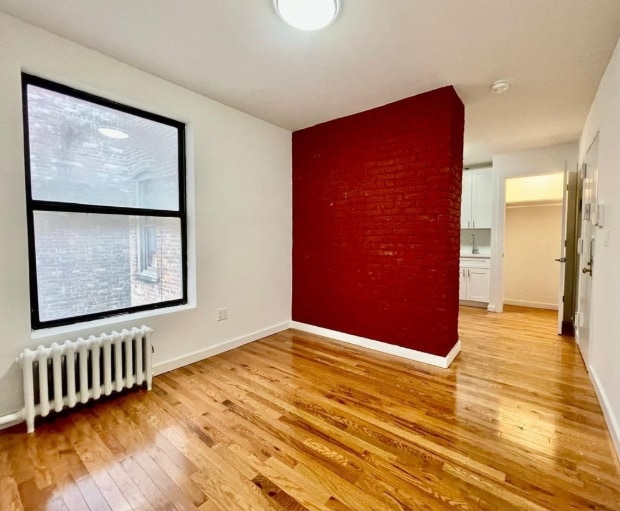 Building Photo - 7 York Ave Rental