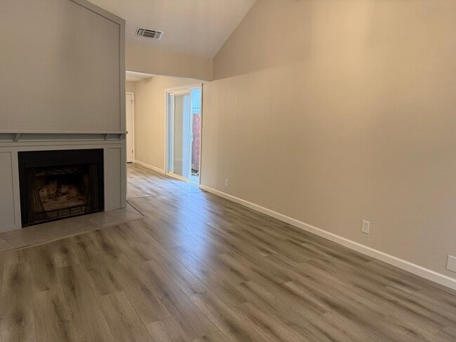 Photo - 5417 E Knoll Dr Unit 5419 E Knoll Dr