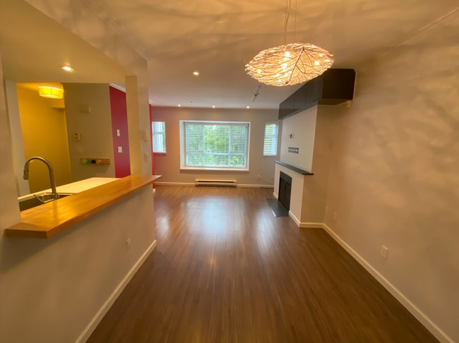 Photo - 2883 East Kent Ave N