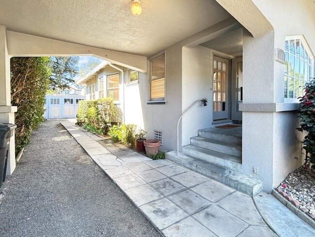 Photo - 811 Highland Ave