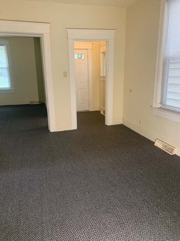 Photo - 323 E Williams St