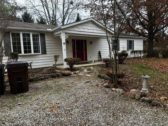 Photo - 159 S Parkway Dr