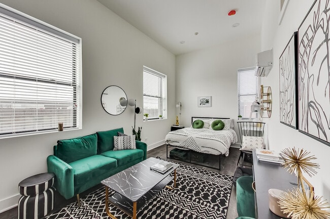 Photo - 1124 W Wilson Avenue