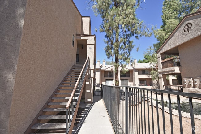 Building Photo - 6550 N 47th Ave Rental