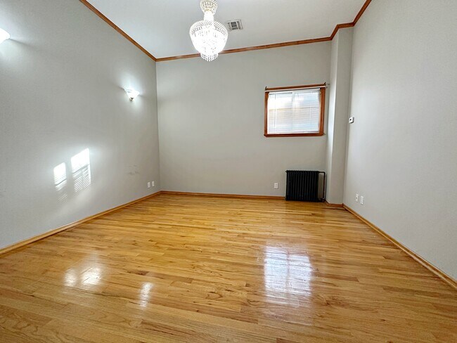 Photo - 450 Humboldt St