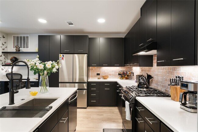 Building Photo - 4510 Terry-O Ln Unit 235