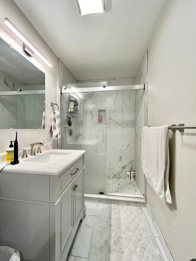 Photo - 724 Parker St Unidad 3