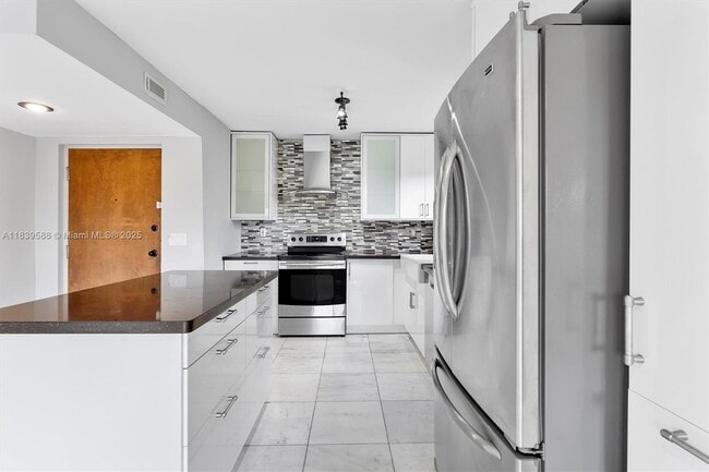 Building Photo - 9022 SW 123rd Ct Unit O410 Rental