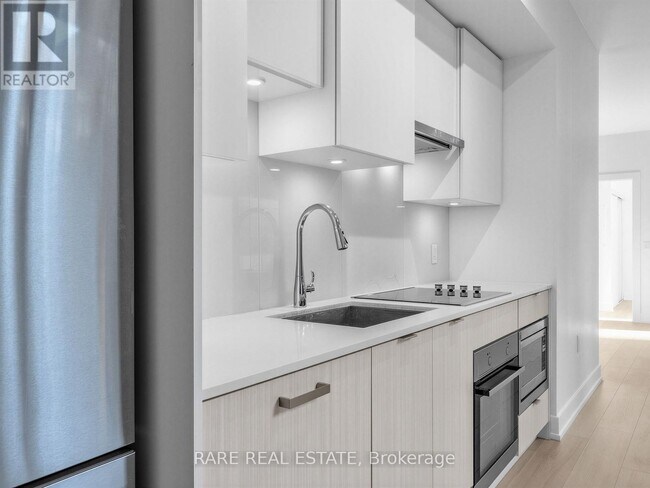 Photo - 99 Broadway Ave Unité 105