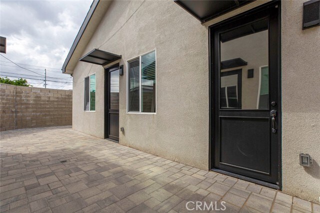 6829 Bellaire Ave