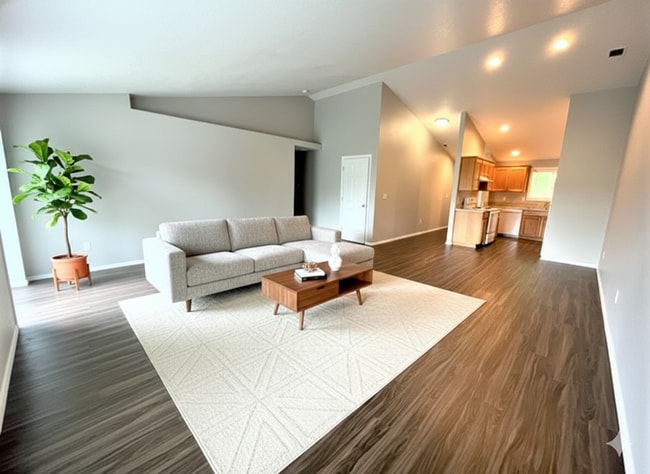 Photo - Beautiful 4BR/2BA Single-Level Home in Heart of McMinnville