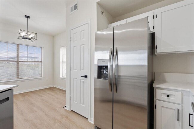 Photo - 2320 Gracy Farms Ln Unidad 434
