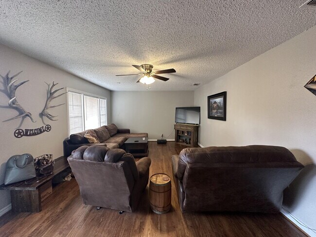 Photo - 3214 32nd St