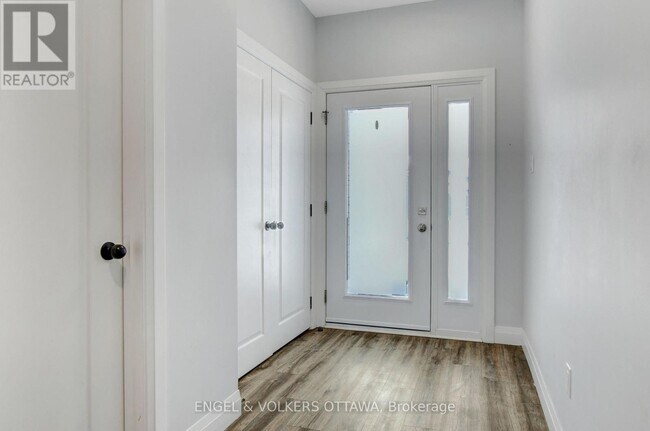 Photo - 49 Adam St Unit A