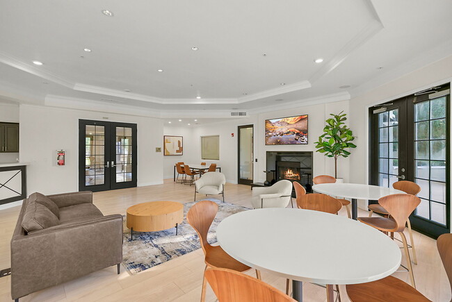 Photo - Pinnacle at MacArthur Place