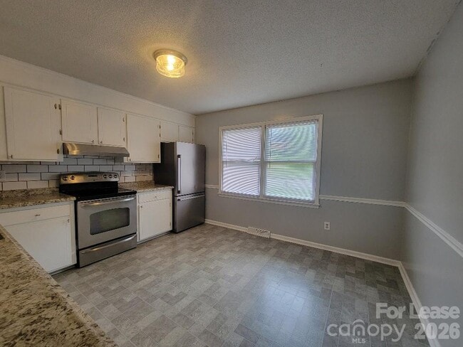 Photo - 2021 Downey St