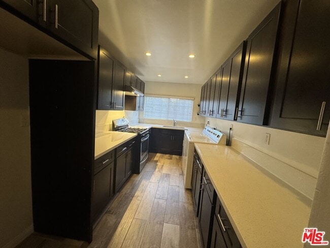 Photo - 6303 Vicland Pl