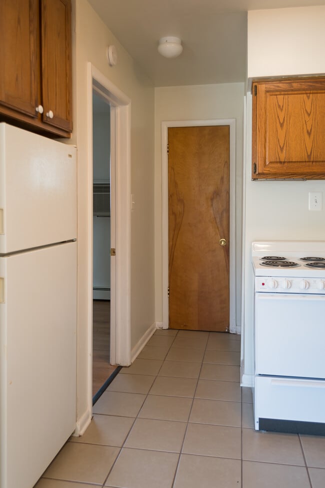 Photo - 4304 13 Mile Rd Unit 7