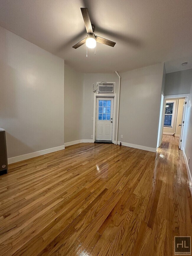 Photo - SUTTON STREET Unit 1L