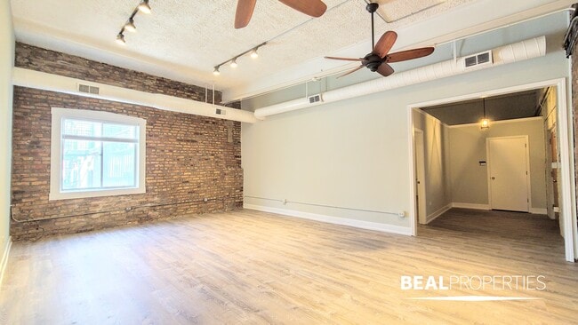 Photo - 2320 N Damen Ave Unit 3