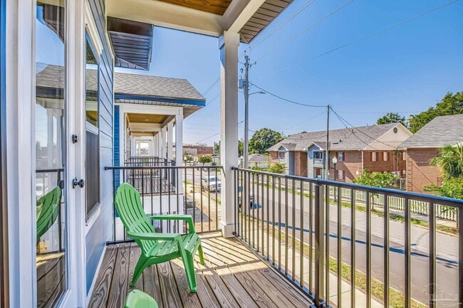 Photo - 520 N De Villiers St