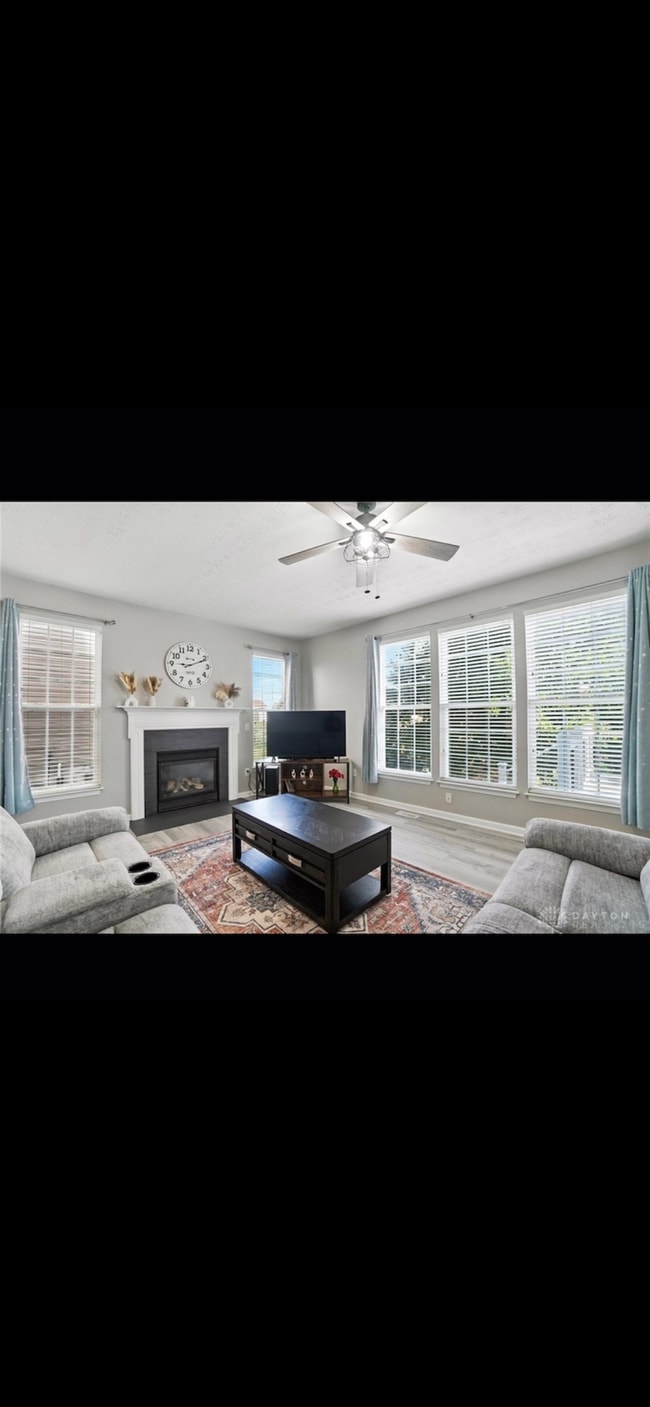 Photo - 3492 King Edward Wy