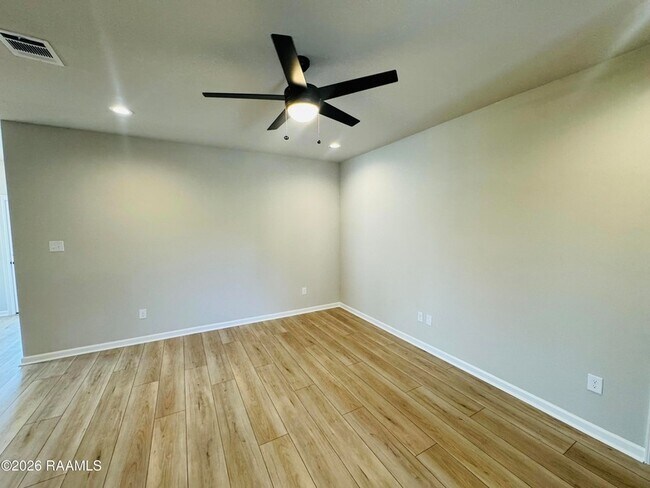 7383 Alley Oak Ln