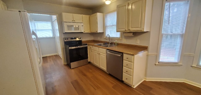 Photo - 7325 N Thorncliff Pl