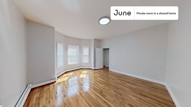 Private bedroom in 3 bed/1 bath Home - Private bedroom in 3 bed/1 bath Home