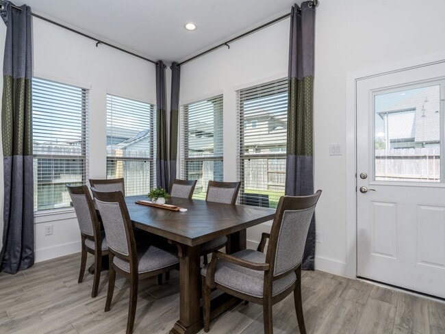 Photo - 13210 Wood Leaf Pk