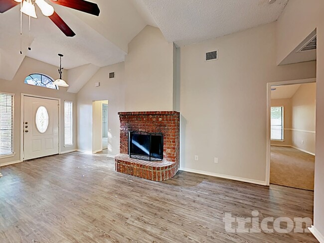 Photo - 6807 Keeler Dr