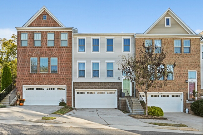 Building Photo - 203 Natural Terrace