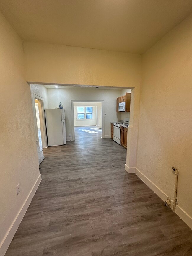 Photo - 1504 Philo Rd