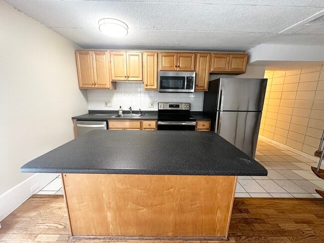 Building Photo - 26 Inman St Unit 1A