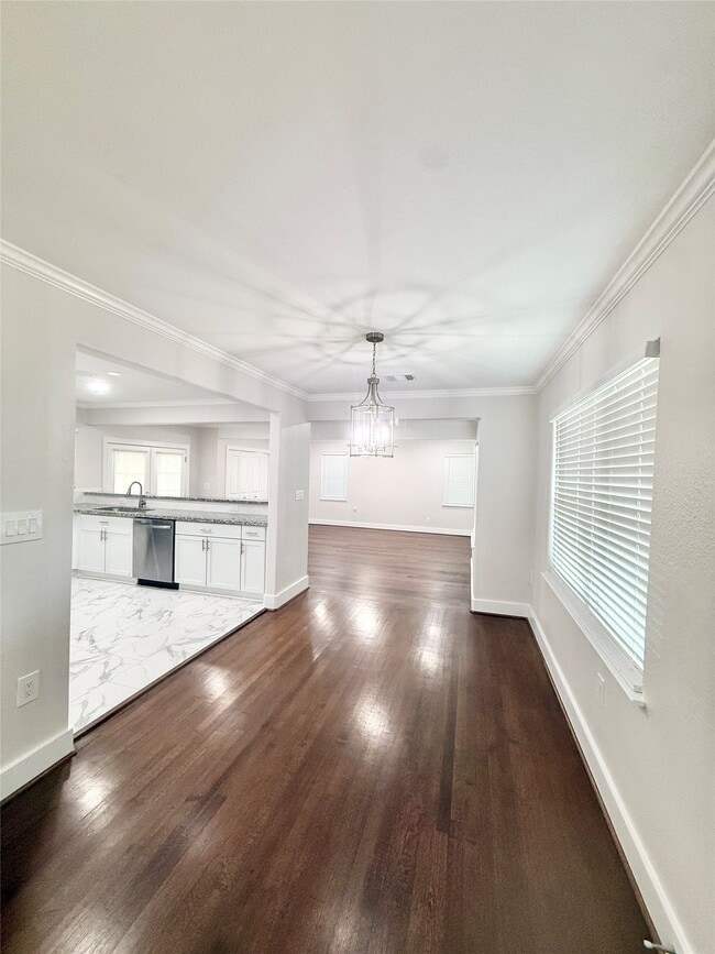 Photo - 306 Wisteria St